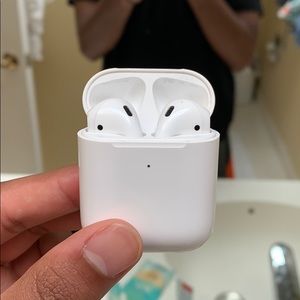 Apple AirPods (Series 2)